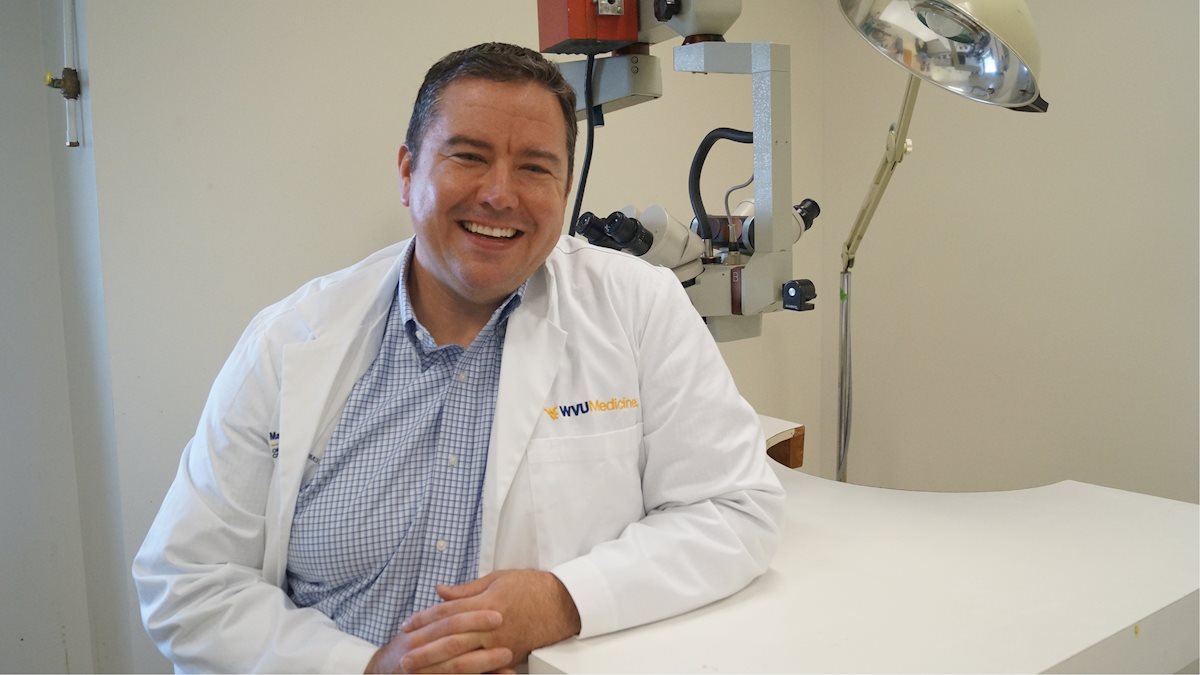A passion for patients inspires orthopedic surgeon to conduct innovative research