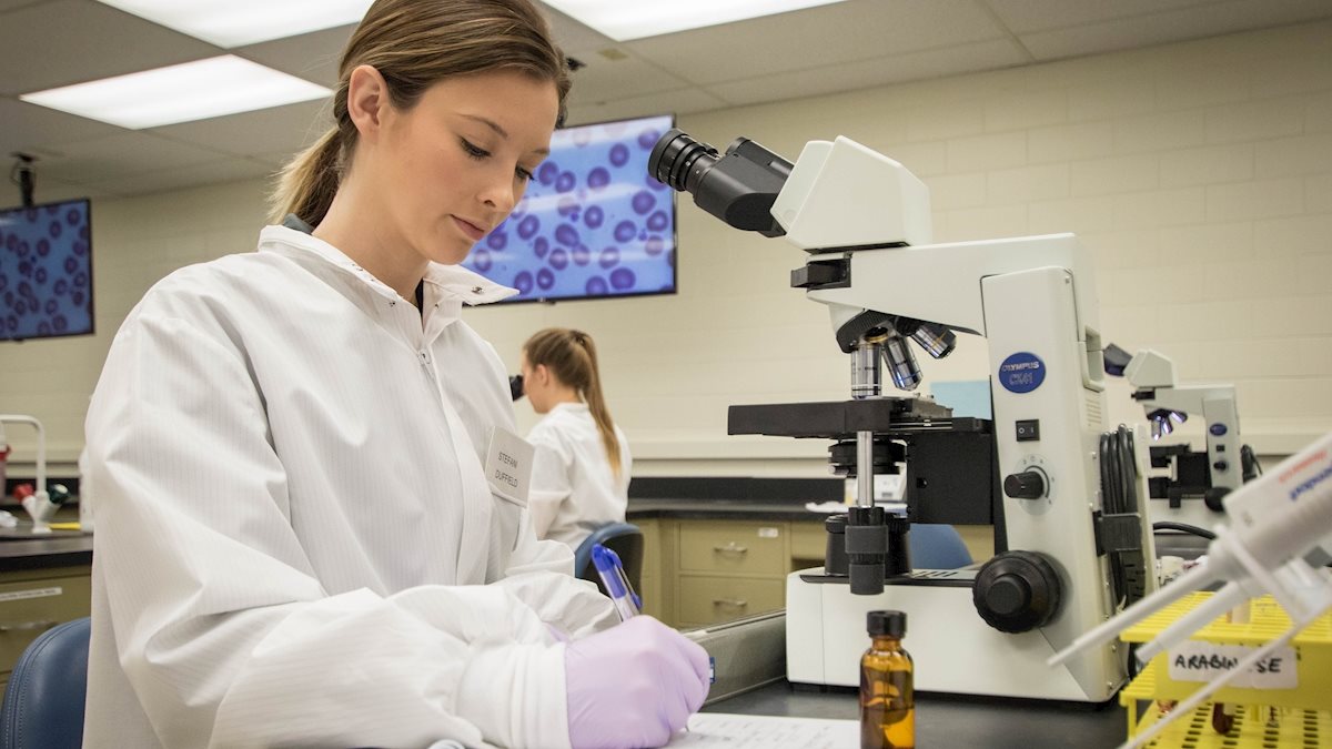 Biomedical Laboratory Diagnostics Program receives grant to enhance student laboratory instruction