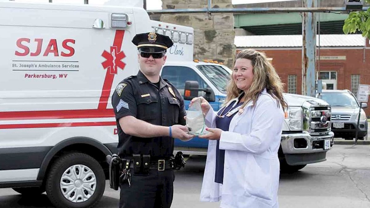 Camden Clark Medical Center’s Medical Staff Receives 2020 Citizen of the Year Award