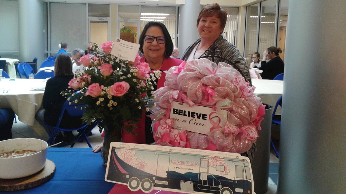Cancer Institute holds retirement lunch for Sara Jane Gainor