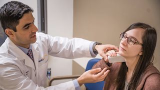  Cell-phone-sized device that stimulates nerve in neck may prevent migraine