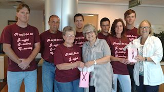 Clarksville family donates gift cards to cancer patients