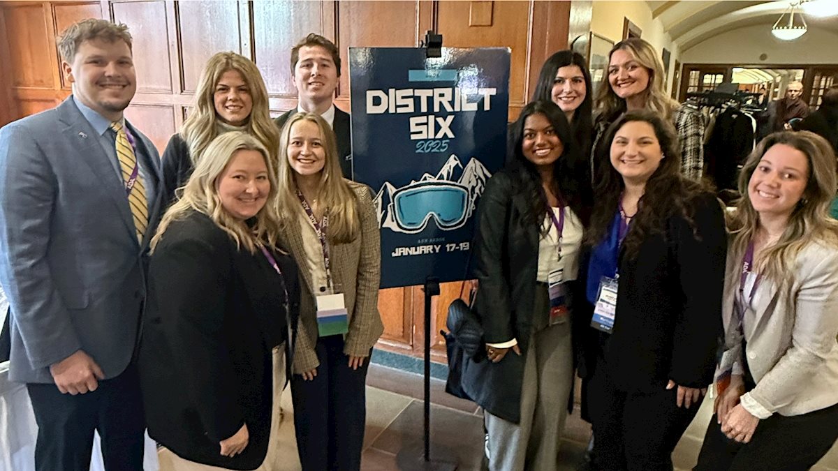 Dental students represent WVU at district conference