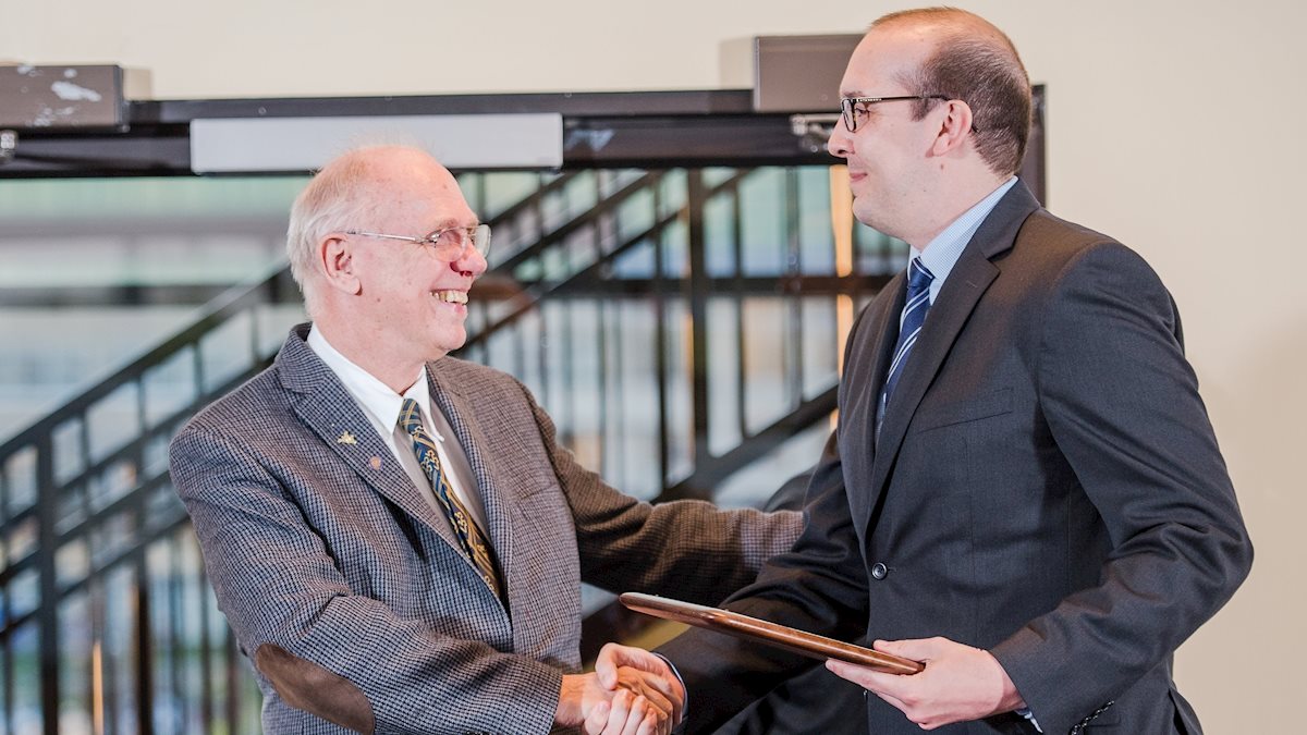 Doctor of Dental Surgery 2018 graduates earn awards School of