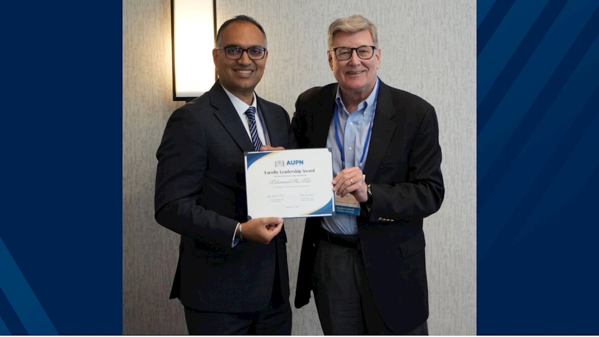 Dr. Muhammad Alvi receives national Faculty Leadership Award