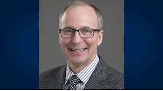 Dr. Traynelis named 2023 WVU School of Medicine Distinguished Alumnus