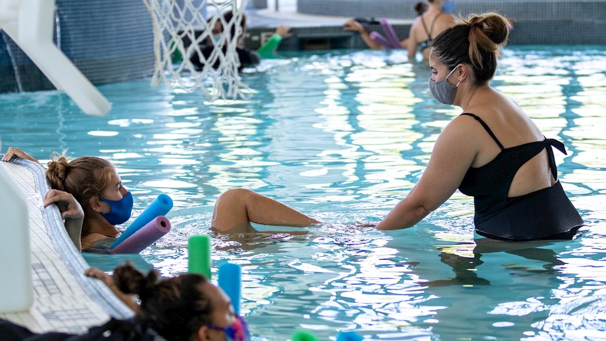 Free, personalized aquatic therapy sessions available for University