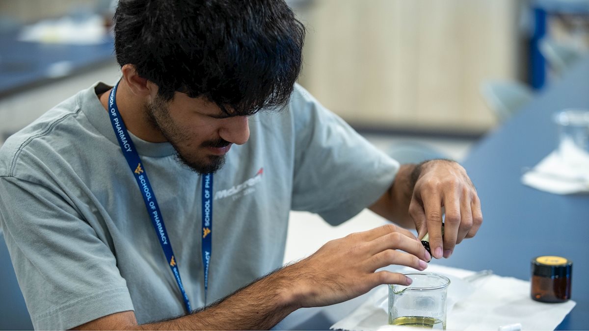 High school students explore careers in pharmacy during WVU summer camp 