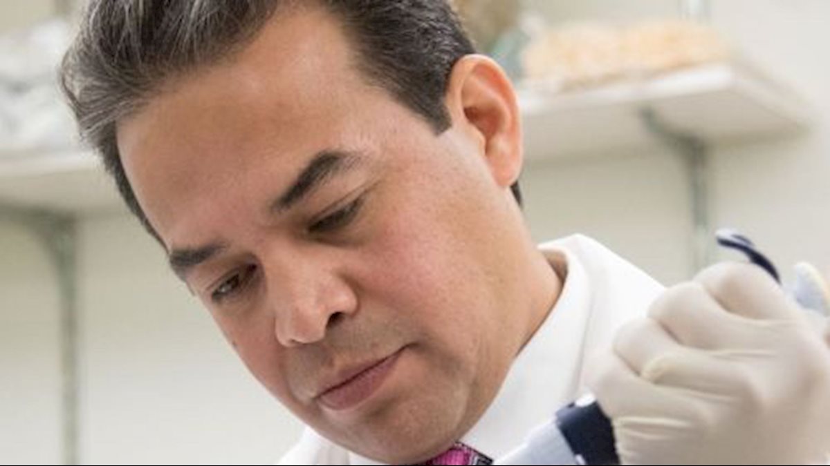 HSCommunity: Faculty Spotlight / Dr. Ivan Martinez