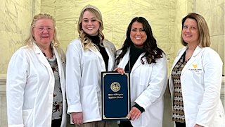 Lawmakers welcome hygiene students for advocacy day in Charleston