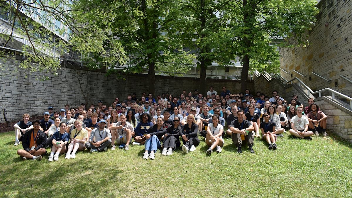 Newest WVU medical students wrap up orientation, start studies with sturdy footing