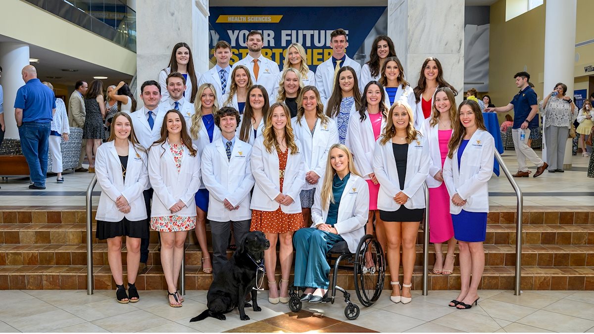 Physician Assistant Studies program holds white coat ceremony, students begin clinical rotations