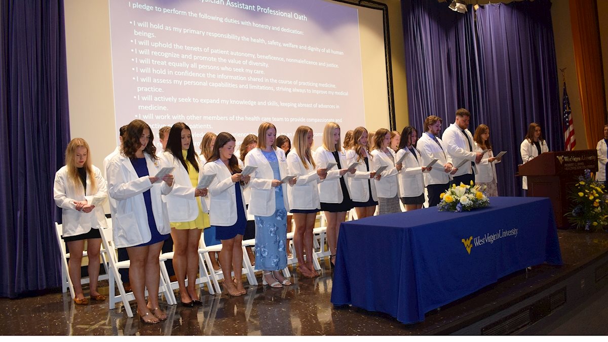 Physician Assistant Studies program holds white coat ceremony, students begin clinical rotations