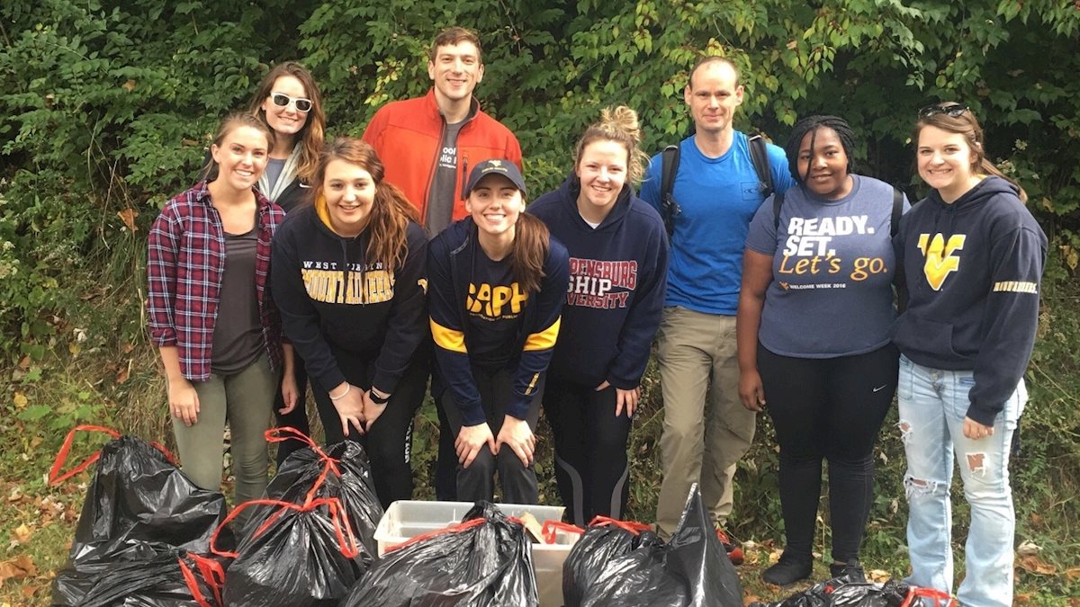 SAPH members participate in Rail Trail clean-up