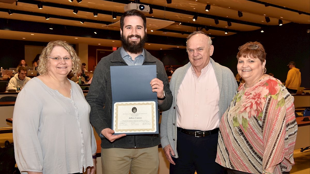 School of Medicine student wins Pat Fedeles Award for Compassion