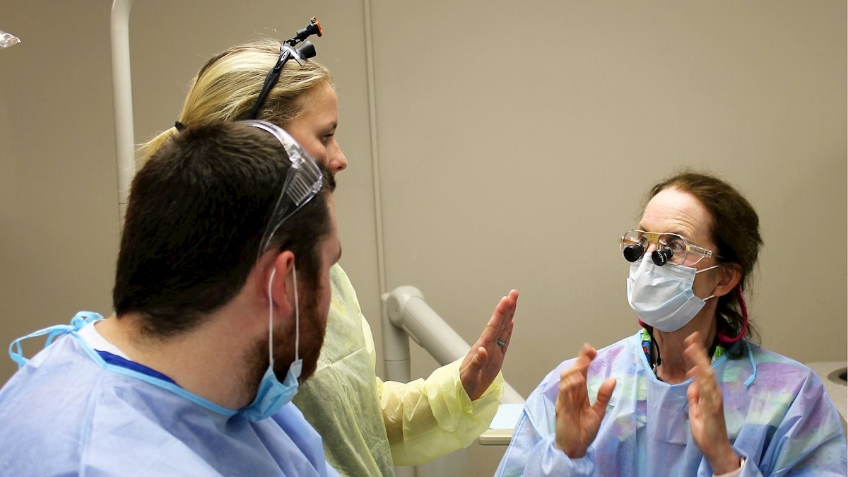 Tobacco cessation advocate and professor retiring from dental school