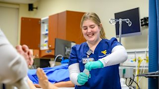 Spring 2024 Pledge Ceremony welcomes sophomores into the study of nursing, School of Medicine