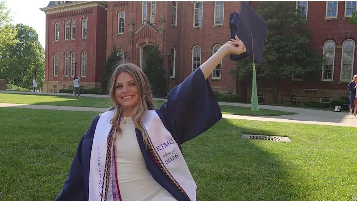 WVU School of Medicine celebrates first class to graduate from Bachelor of Science in Respiratory Therapy program  