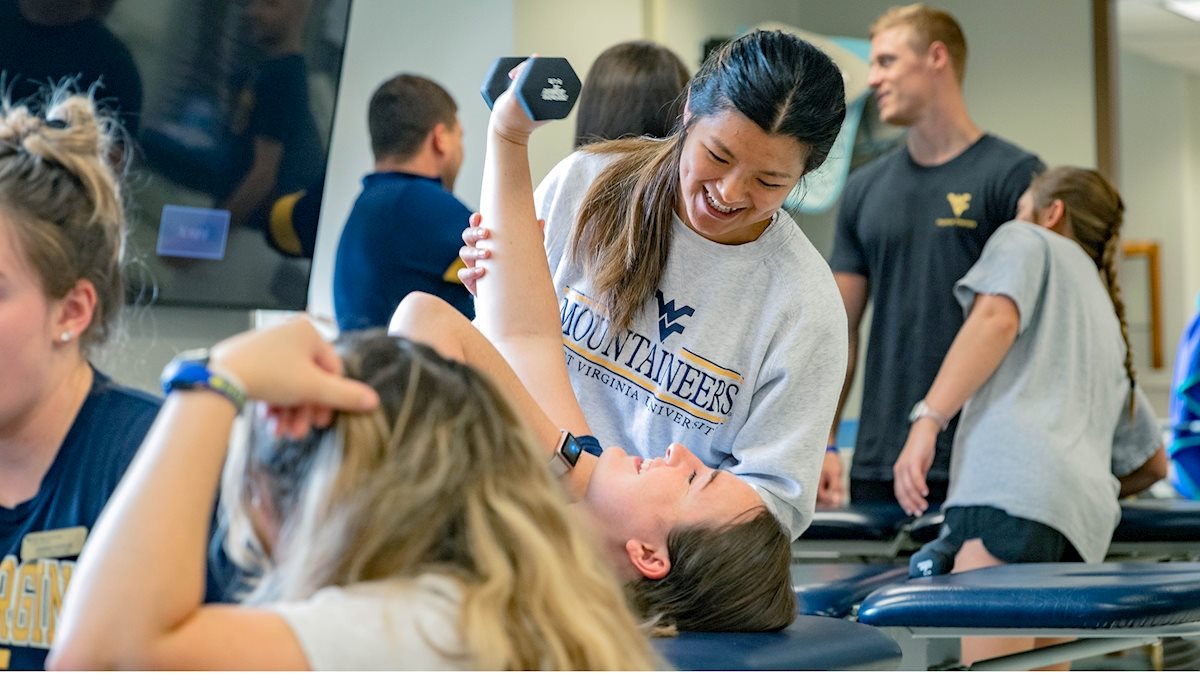 WVU School of Medicine Physical Therapy program receives accreditation for Sports D1 Fellowship 