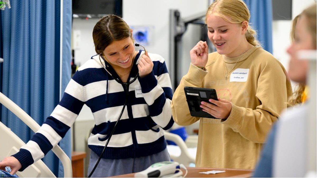 WVU School of Nursing hosts second Day Camp for high schoolers interested in nursing