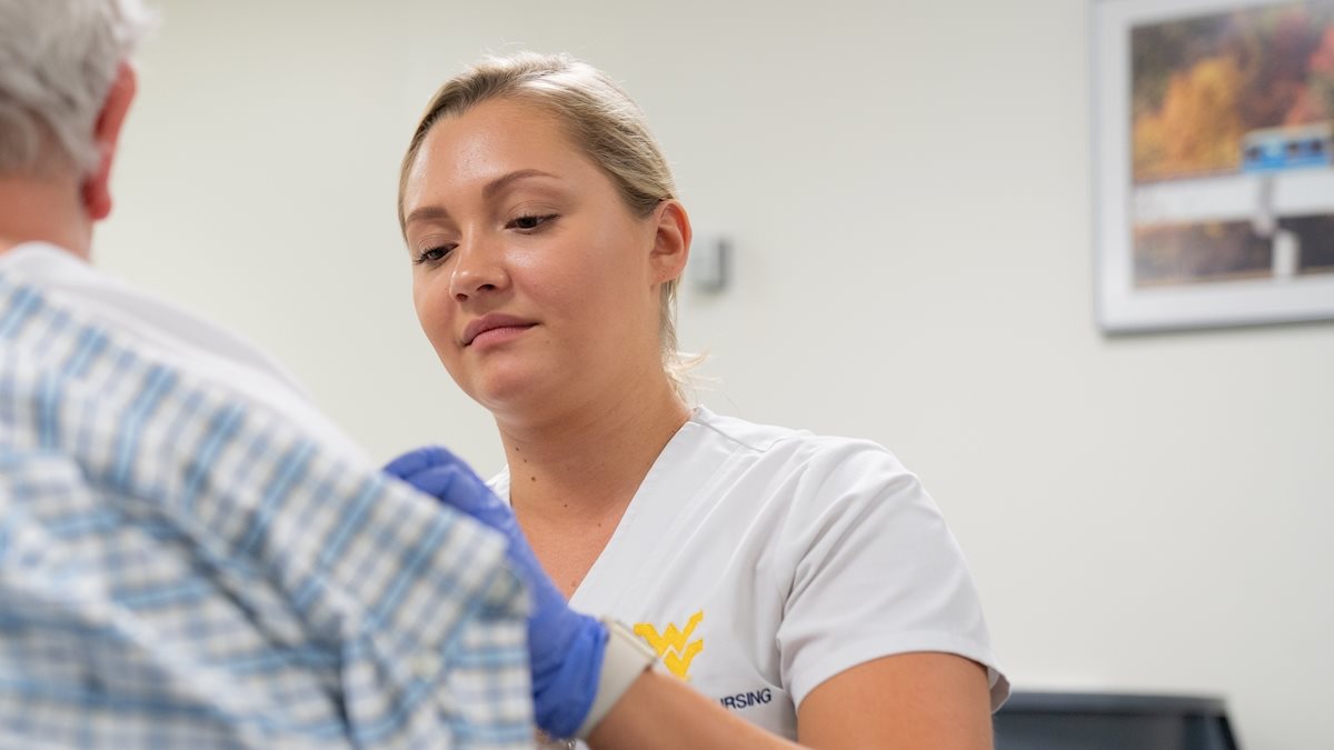 WVU School of Nursing to hold virtual information session for its post-APRN certificate program in adult-gerontology acute care.
