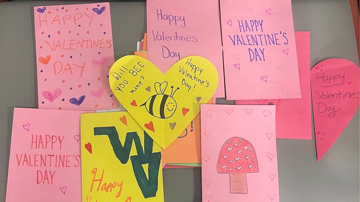 WVU Student Nurses' Association crafts valentines for WVU Medicine